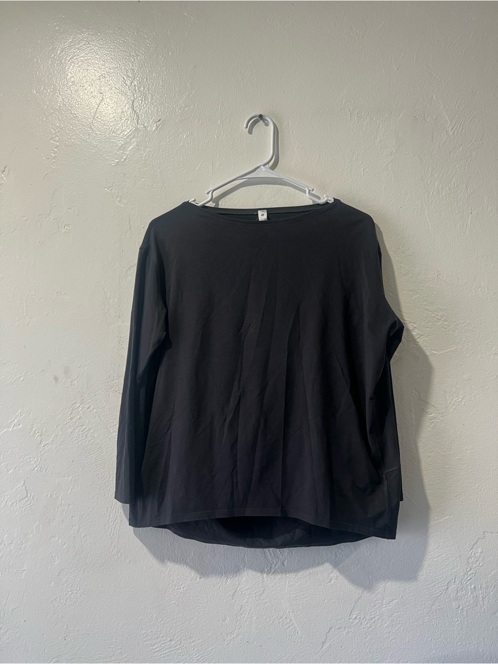 Lululemon Back In Action Long Sleeve Black Pima Cotton Women's size 4